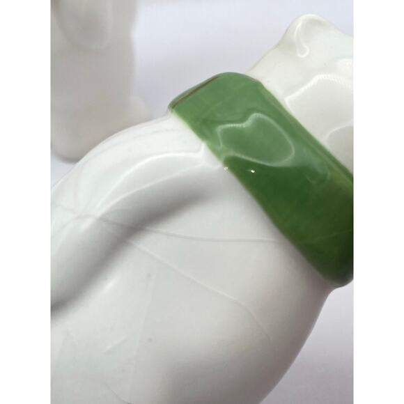 Vintage Coca-Cola Bears Salt and Pepper Shakers White Red Green 3" Tall - Picture 6 of 9